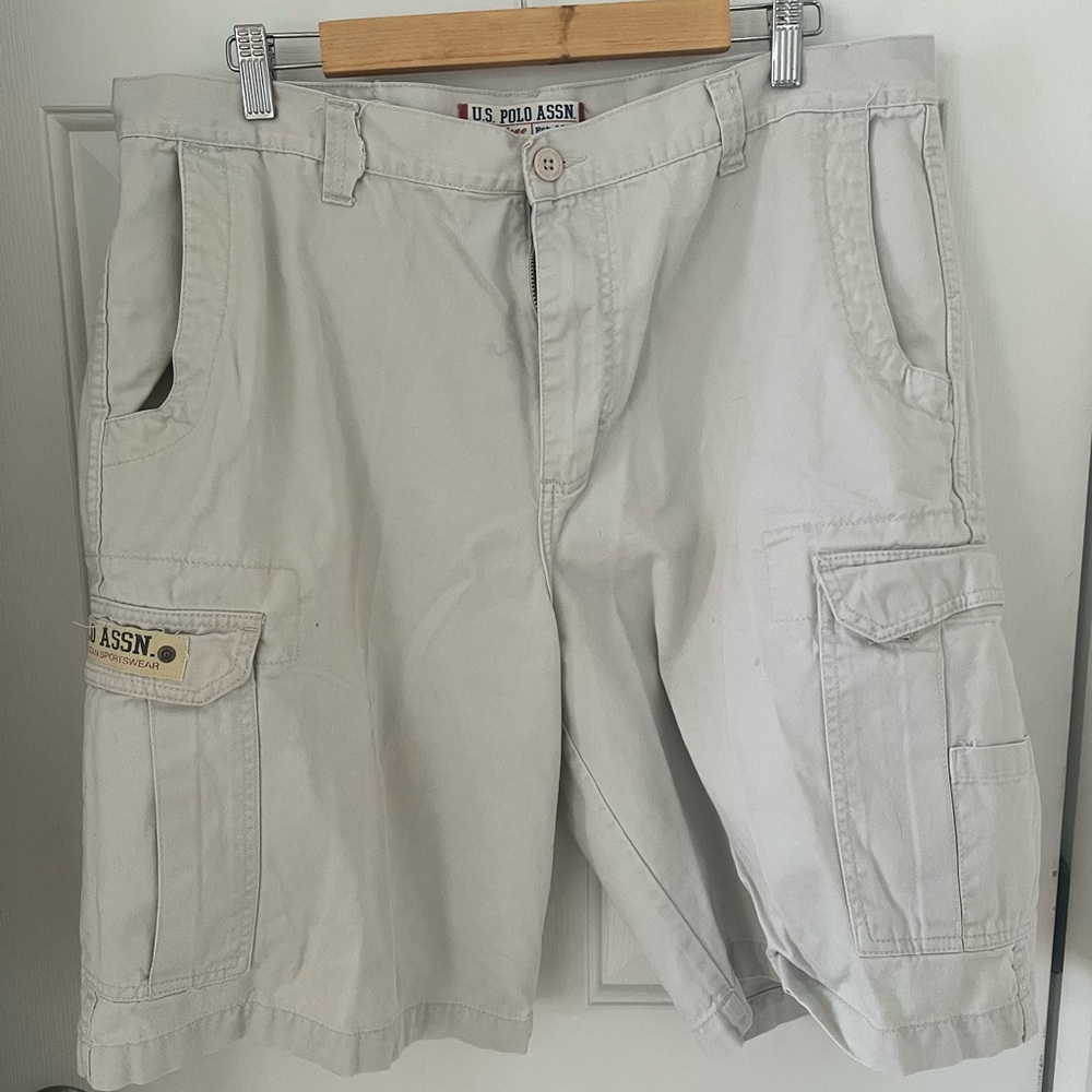 Men’s US polo Association size 38 cargo shorts